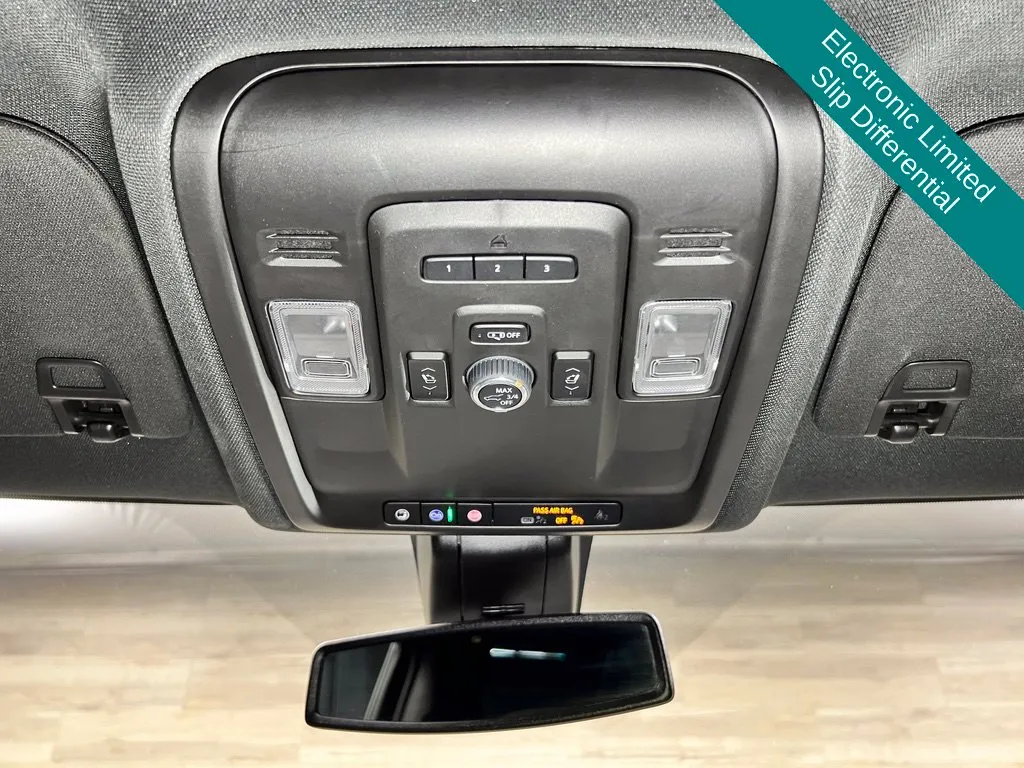 Chevrolet Suburban photo 25