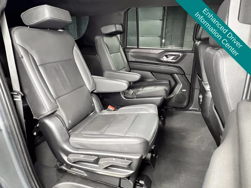 Chevrolet Suburban photo 17