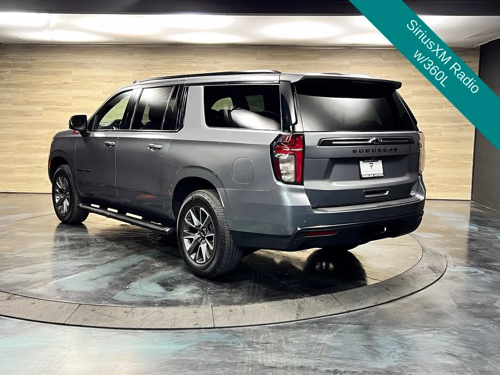 Chevrolet Suburban photo 12