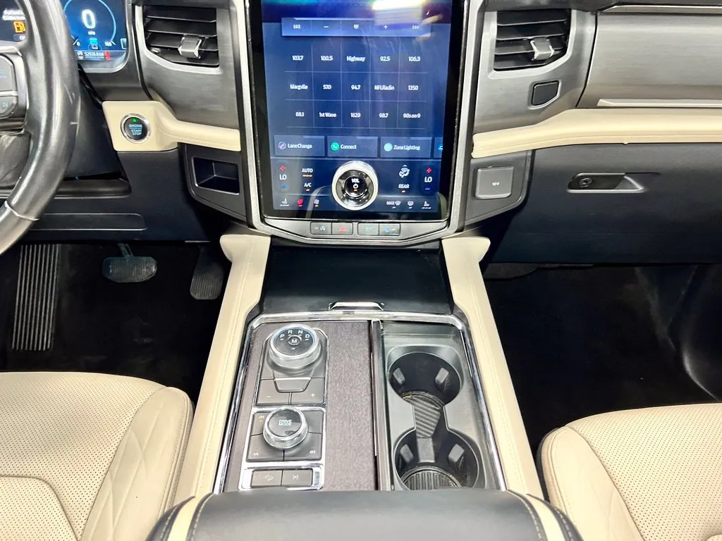 Ford Expedition MAX photo 13