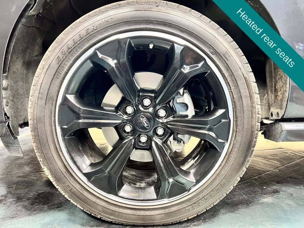 Ford Expedition MAX photo 10