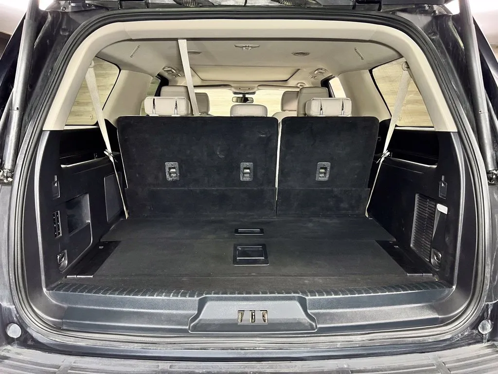 Ford Expedition MAX photo 19