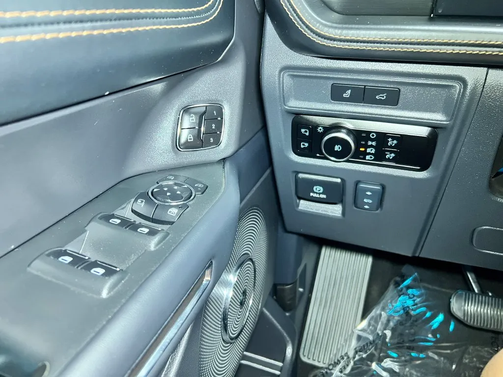 Ford Expedition MAX photo 26