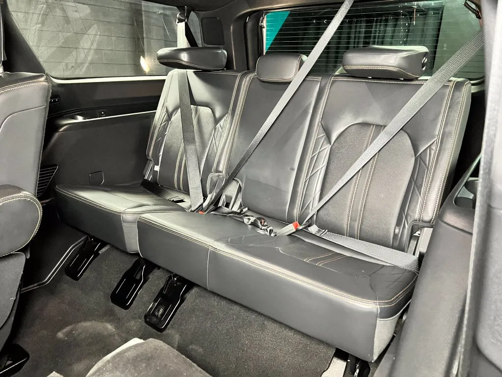Ford Expedition MAX photo 21