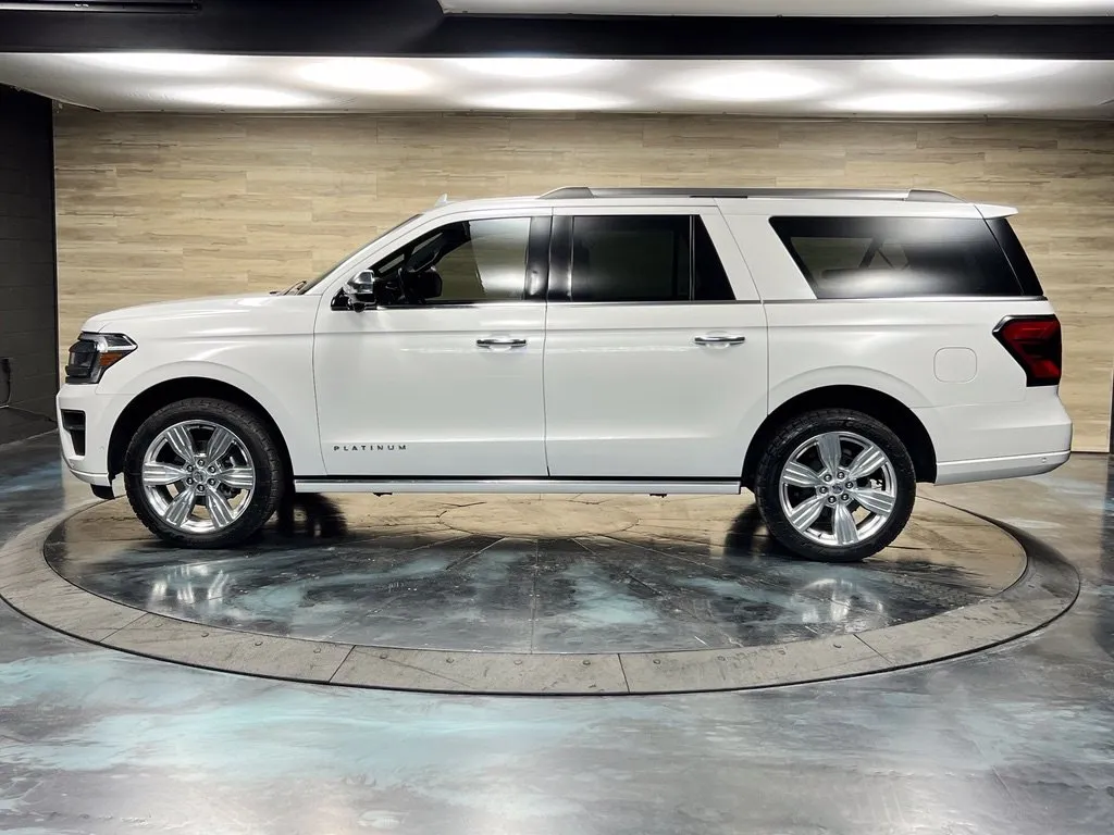 Ford Expedition MAX photo 23