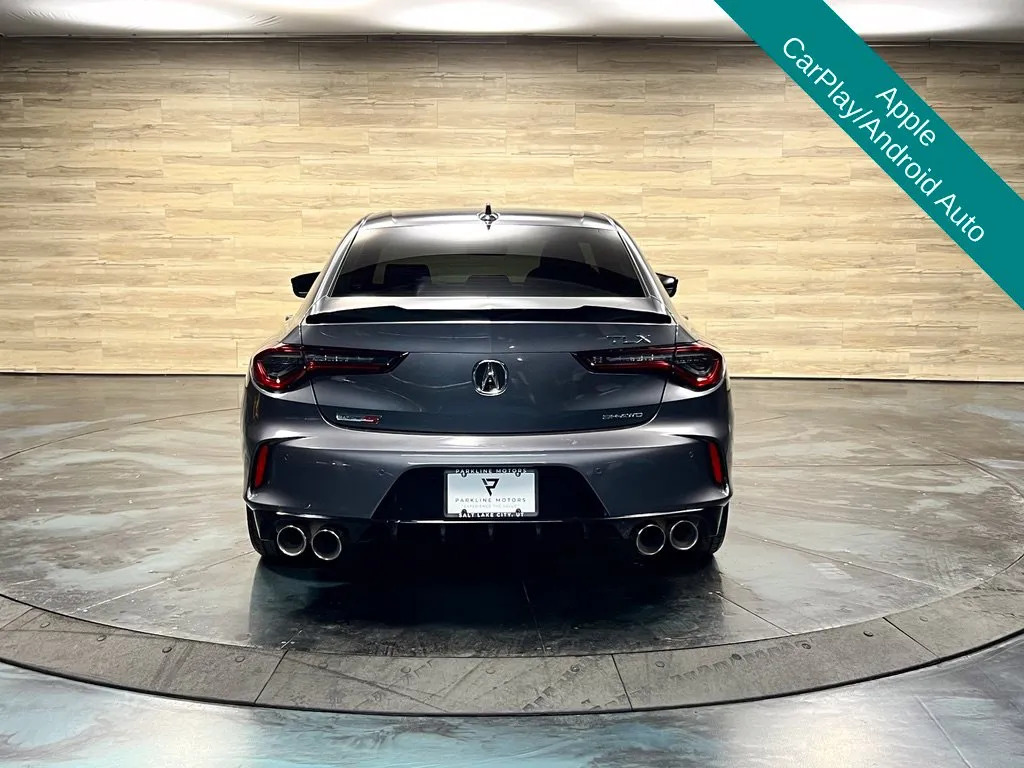 Acura TLX photo 17
