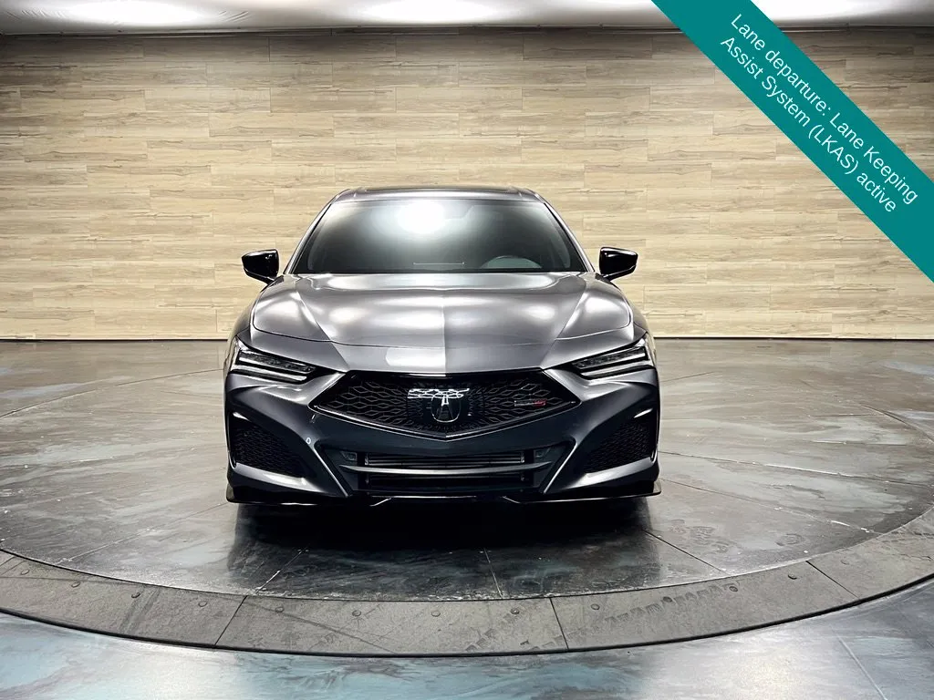 Acura TLX photo 8