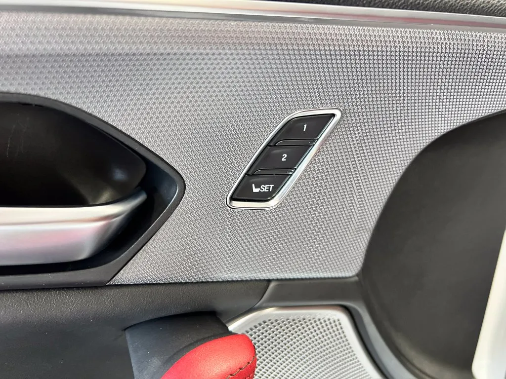 Acura TLX photo 16