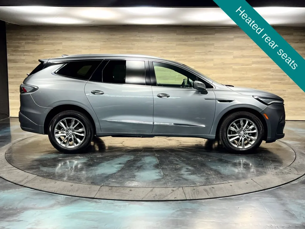 Buick Enclave photo 25