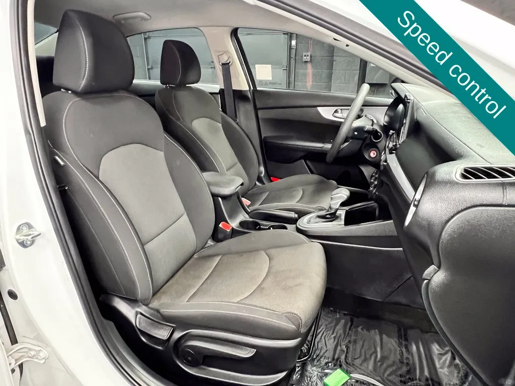Kia Forte photo 7