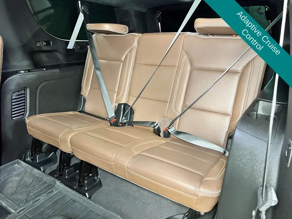Chevrolet Suburban photo 21