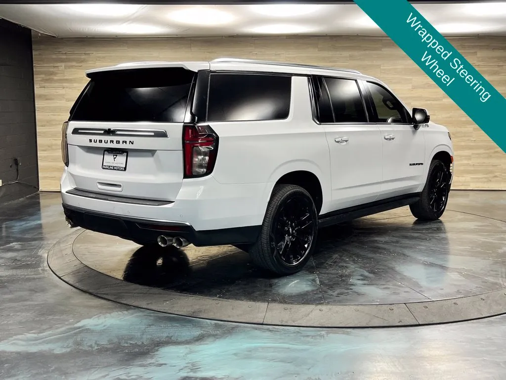 Chevrolet Suburban photo 16