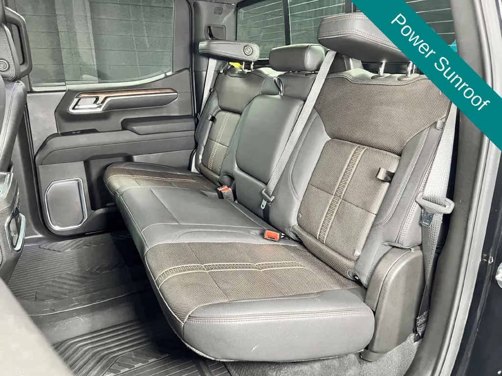 Chevrolet Silverado photo 17
