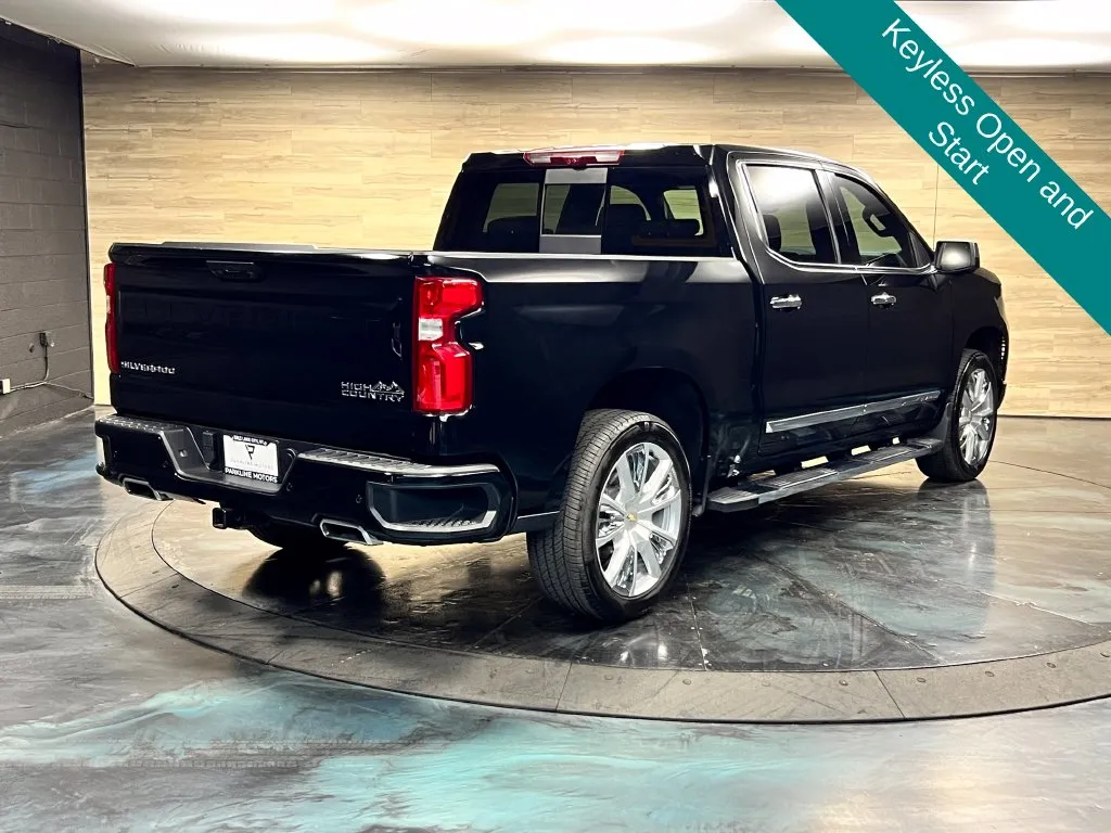 Chevrolet Silverado photo 16