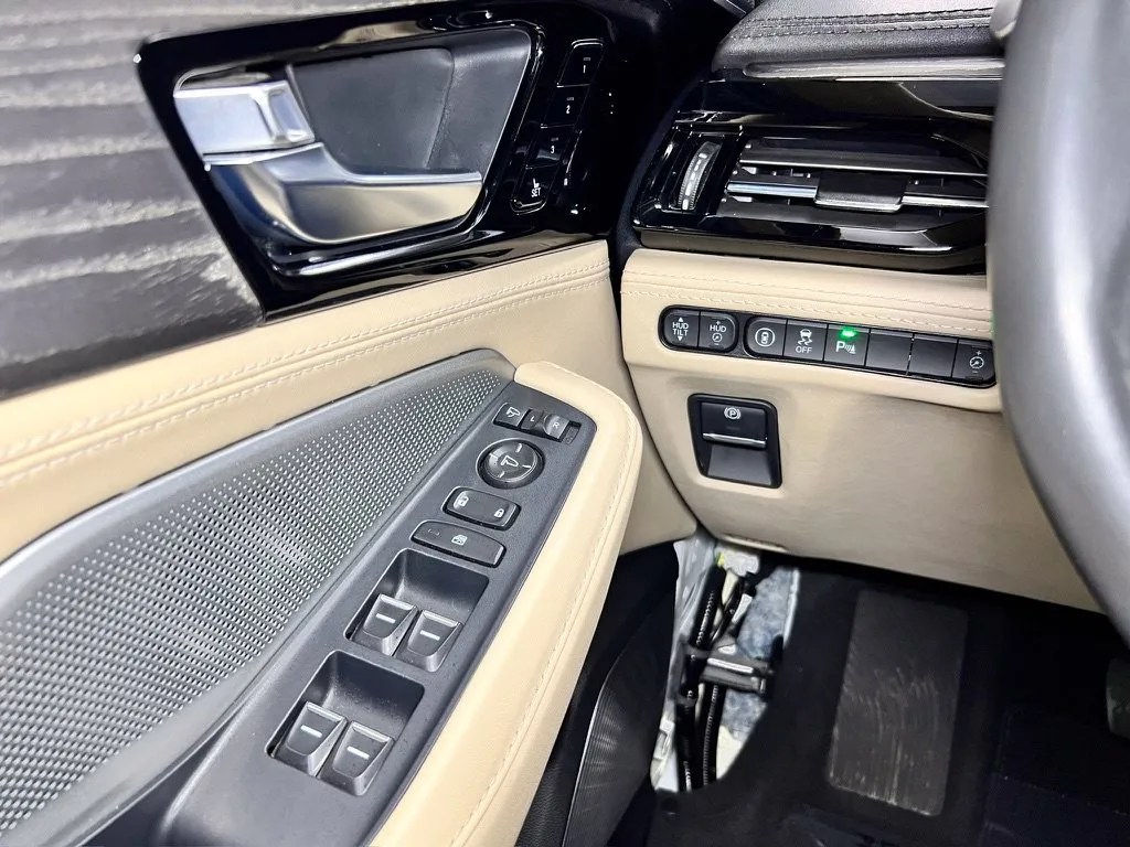 Acura MDX photo 25