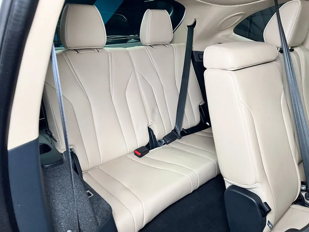Acura MDX photo 21