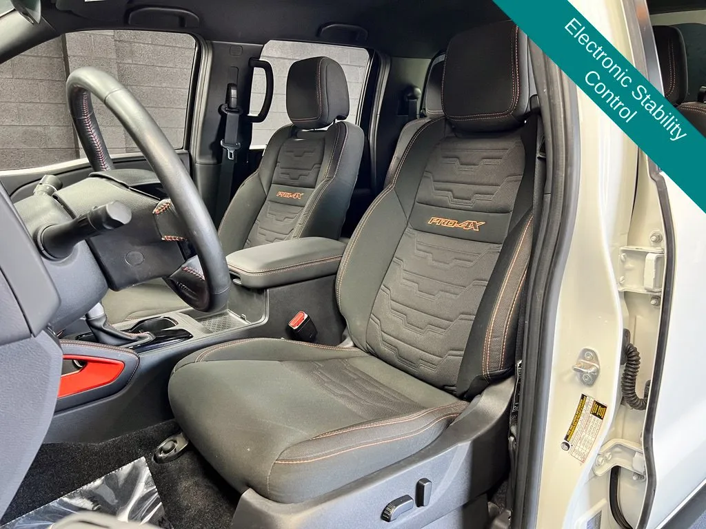 Nissan Frontier photo 6