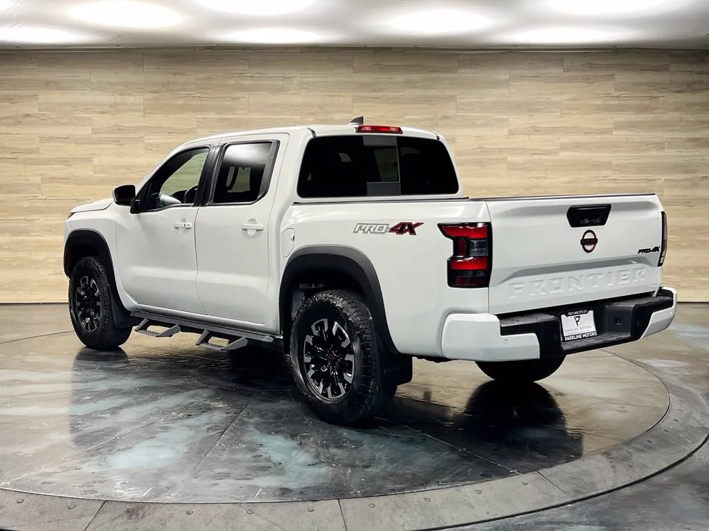 Nissan Frontier photo 16