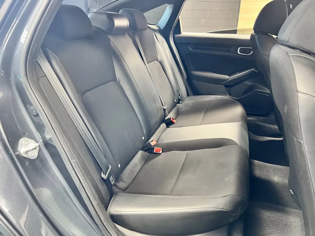 Honda Civic photo 13