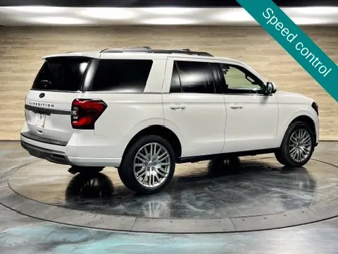 Ford Expedition photo 13