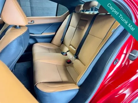 Lexus IS photo 15