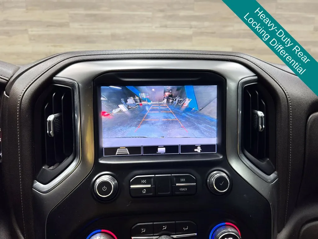 Chevrolet Silverado photo 17
