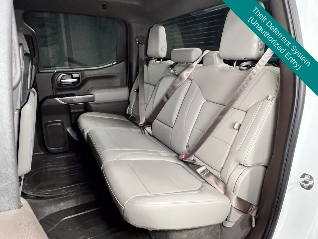 Chevrolet Silverado photo 15