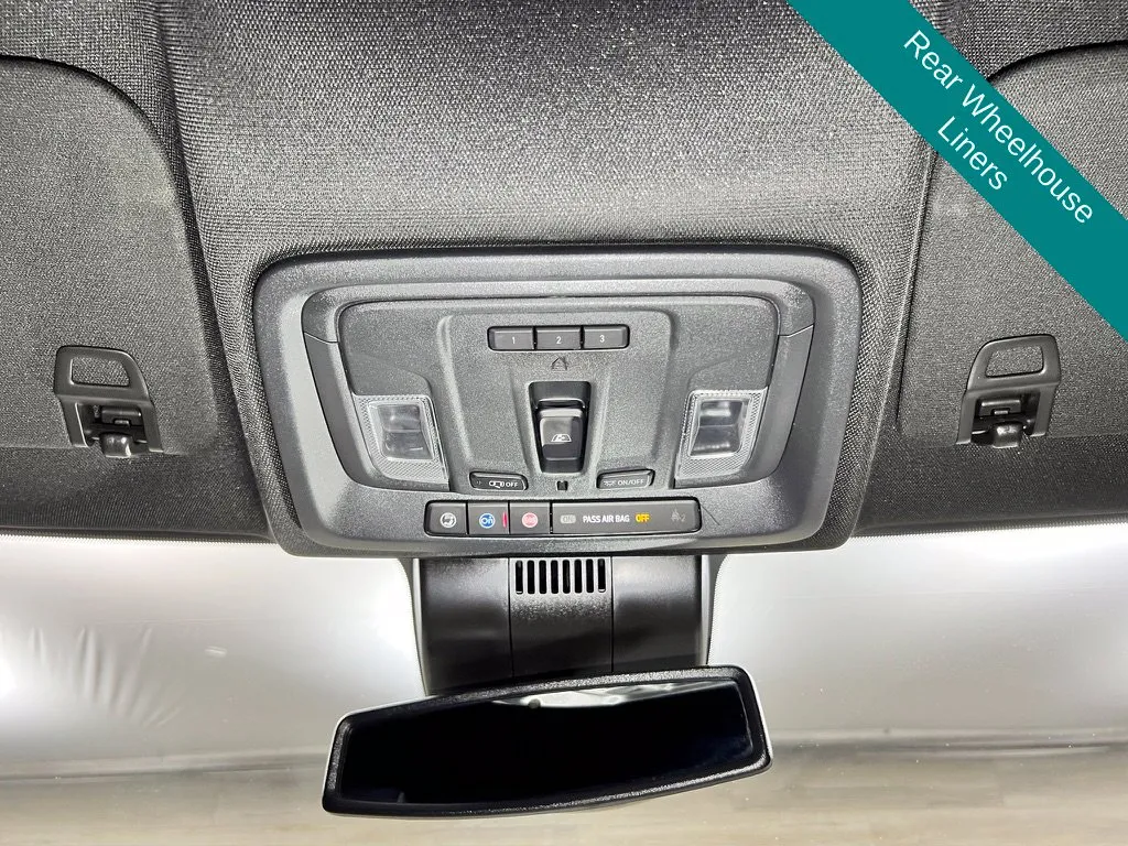 Chevrolet Silverado photo 16