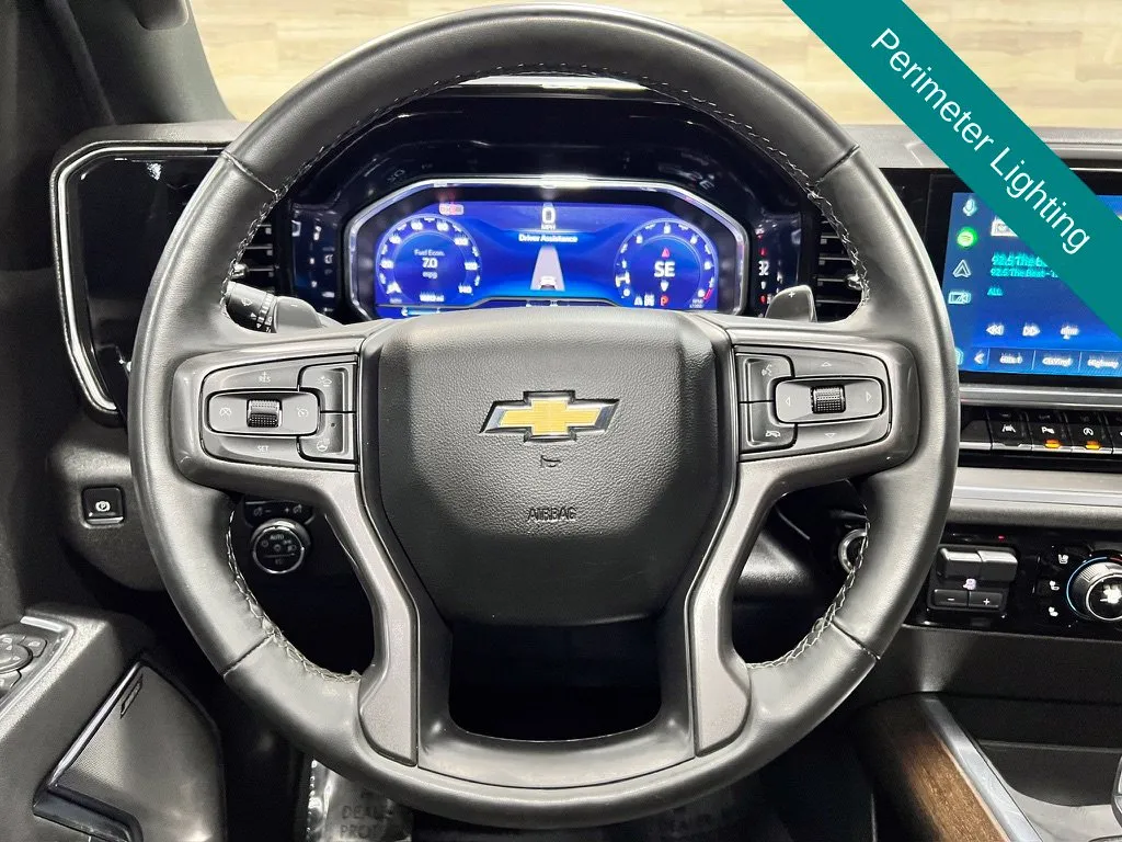 Chevrolet Silverado photo 13