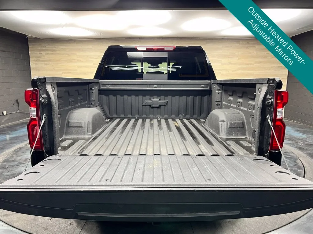 Chevrolet Silverado photo 19