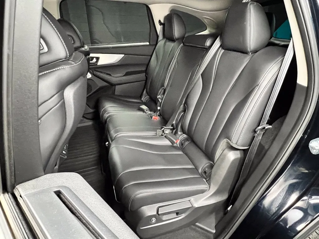 Acura MDX photo 13