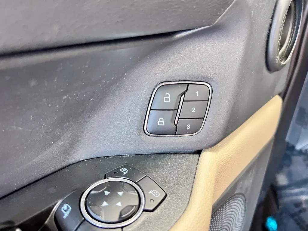 Ford Expedition photo 24
