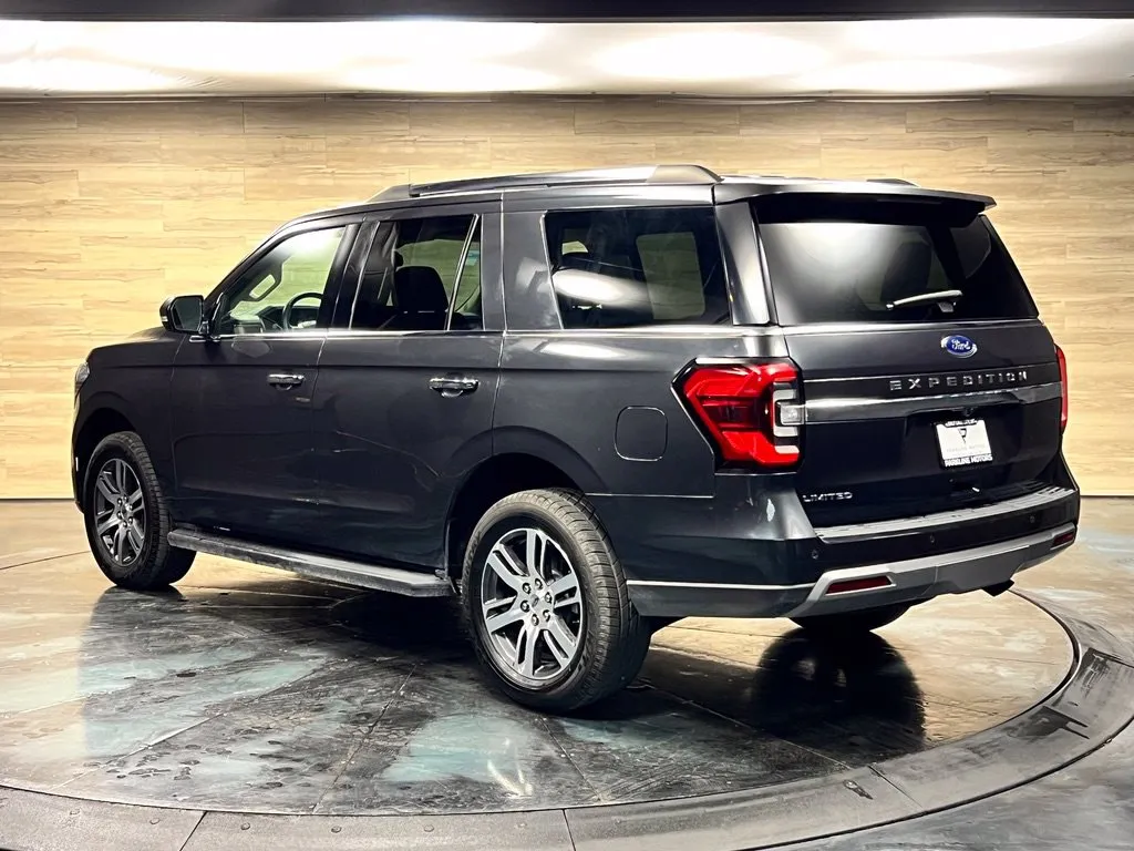 Ford Expedition photo 16