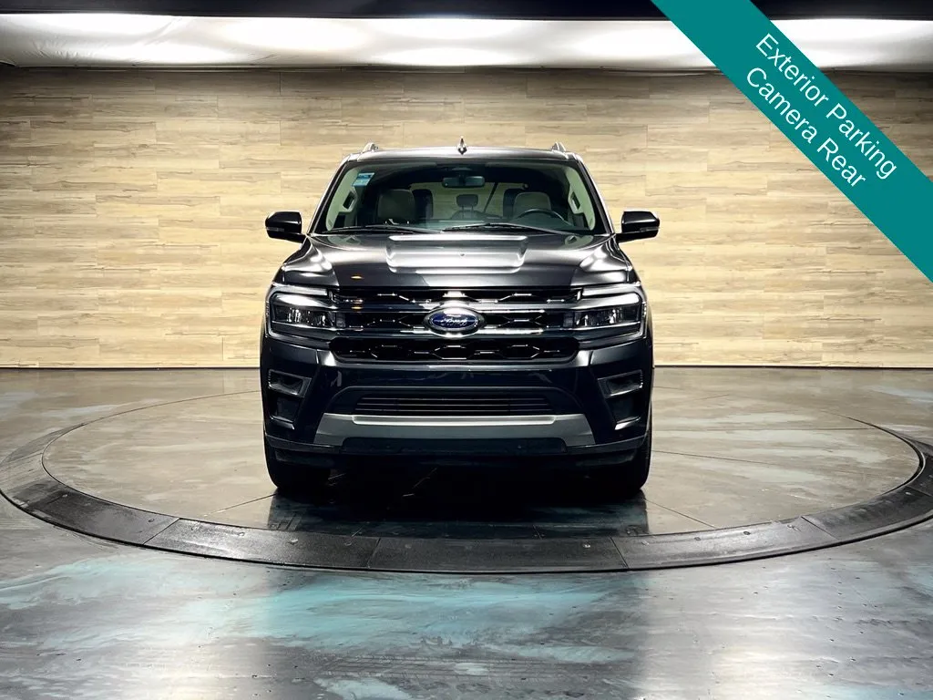 Ford Expedition photo 8