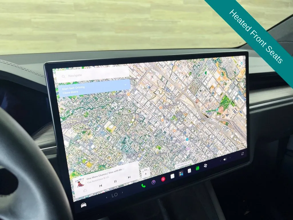 Tesla Model X photo 15