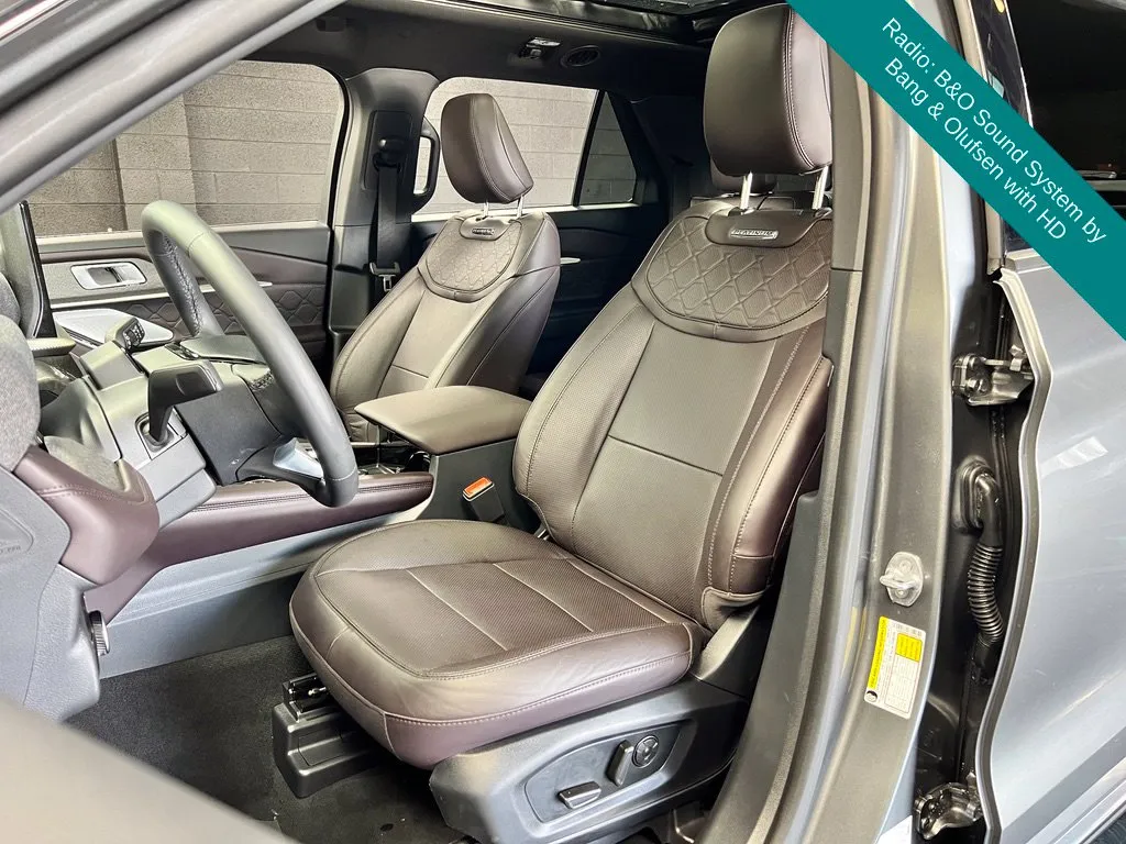 Ford Explorer photo 6