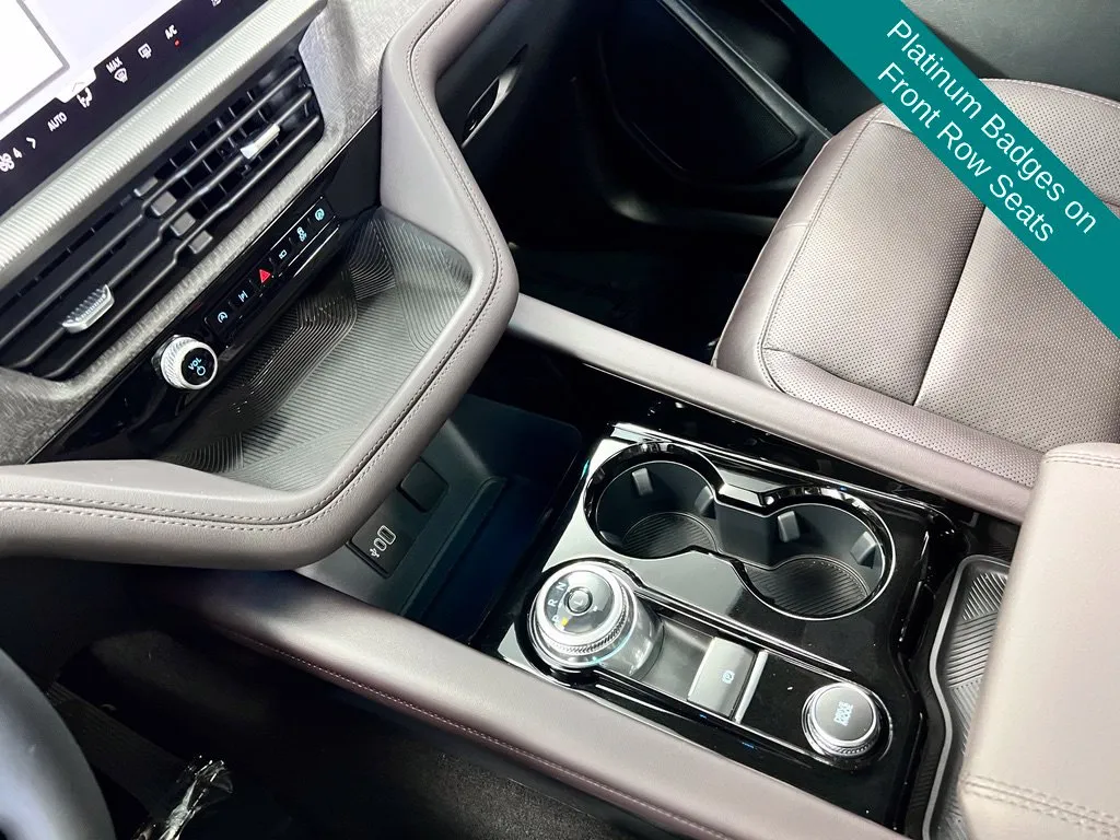 Ford Explorer photo 17