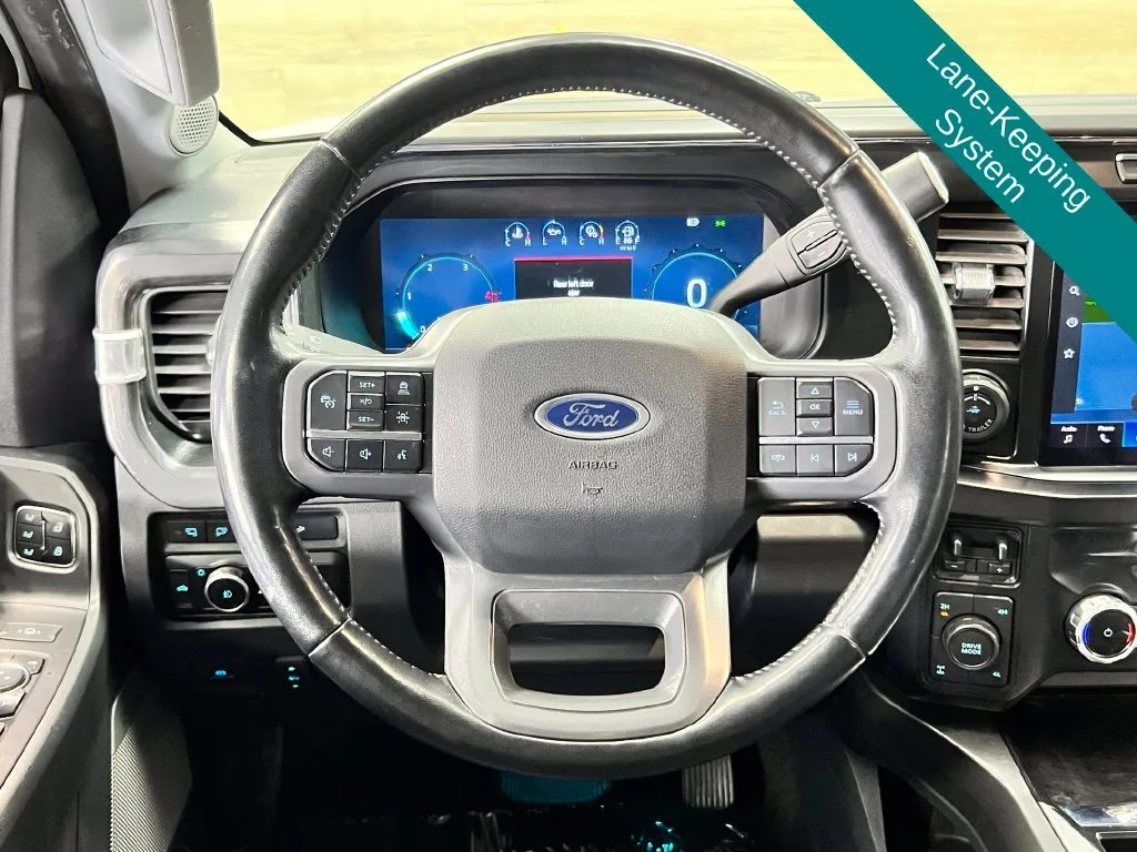 Ford F-250SD photo 28