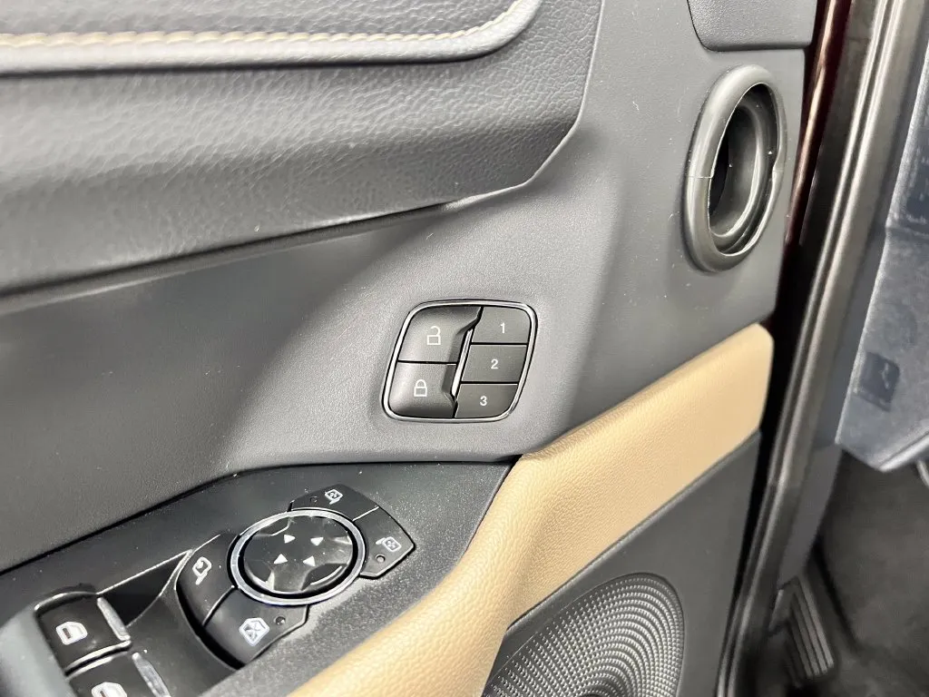 Ford Expedition photo 27