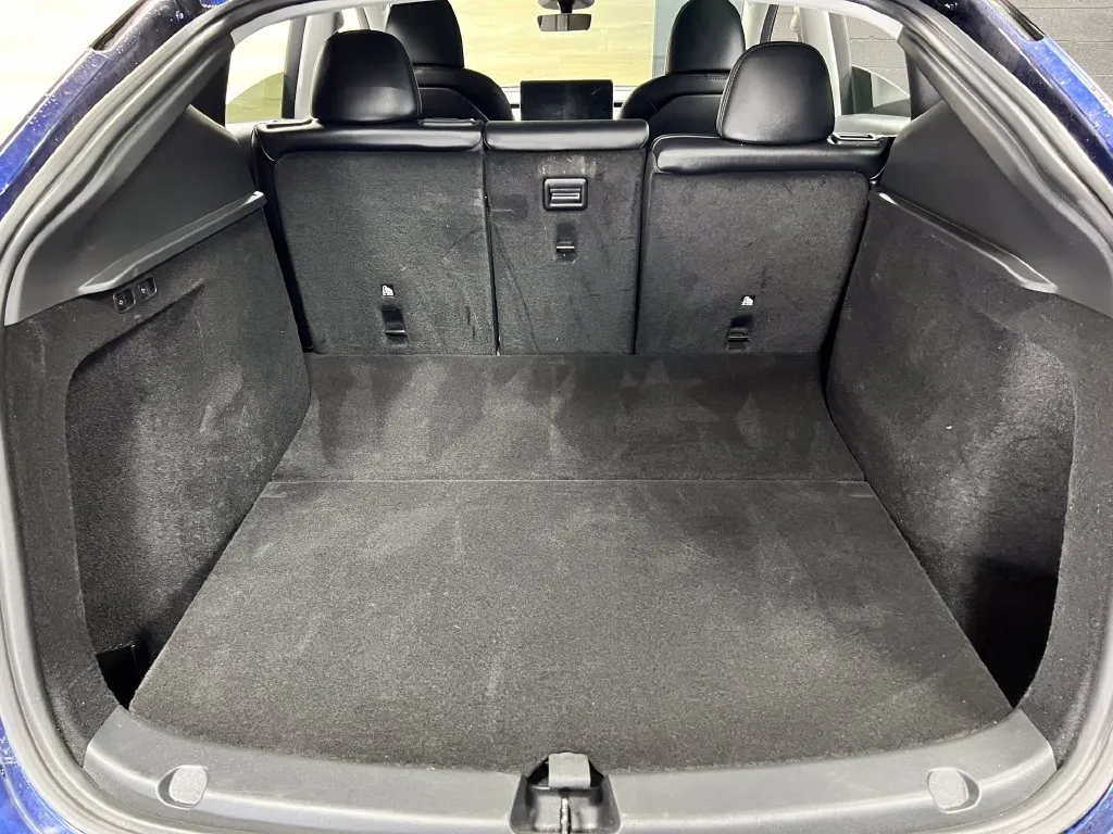 Tesla Model Y photo 20