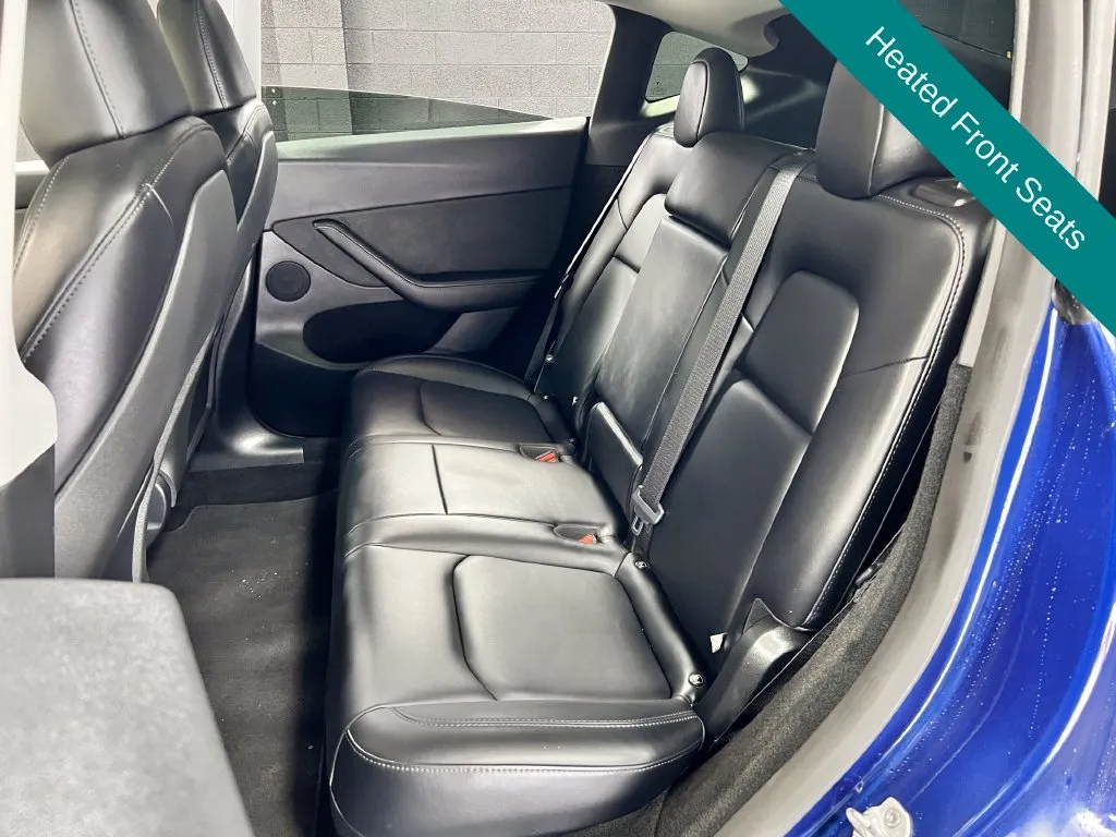 Tesla Model Y photo 12