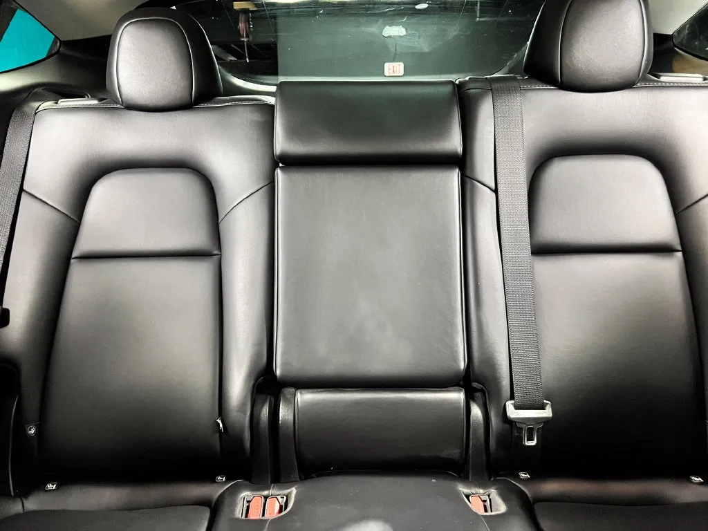 Tesla Model Y photo 21