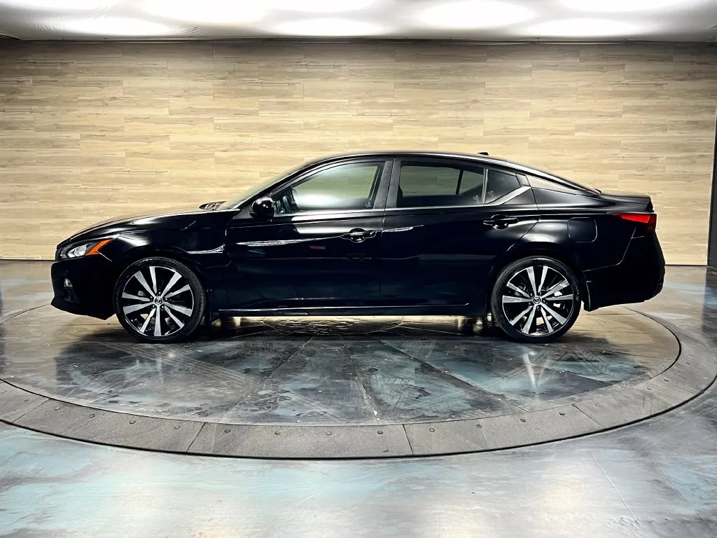 Nissan Altima photo 20