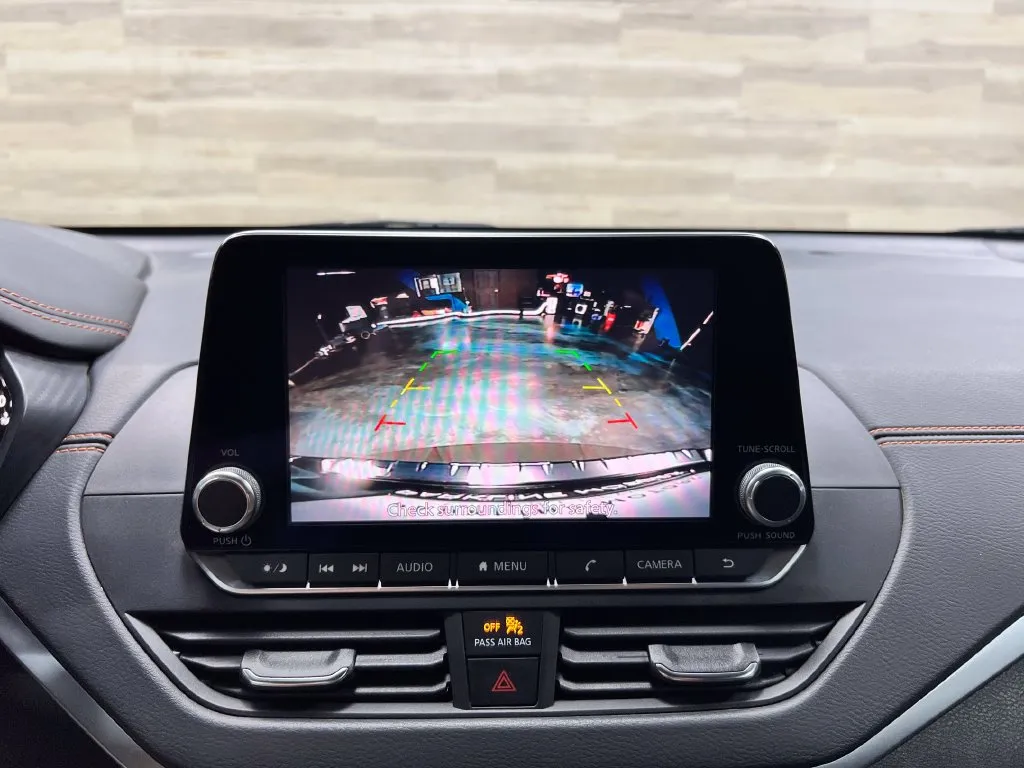 Nissan Altima photo 17