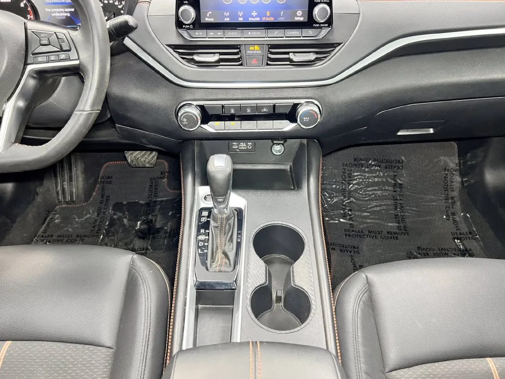 Nissan Altima photo 16