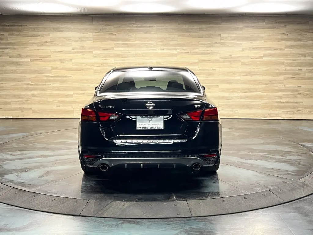 Nissan Altima photo 18