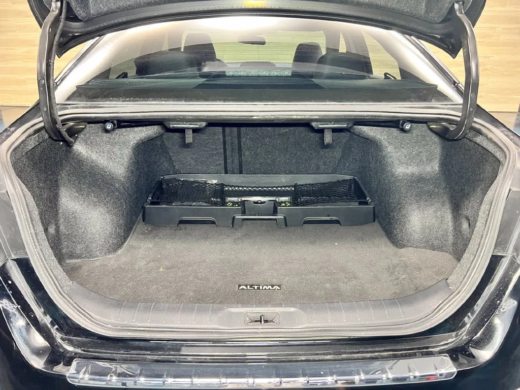 Nissan Altima photo 19