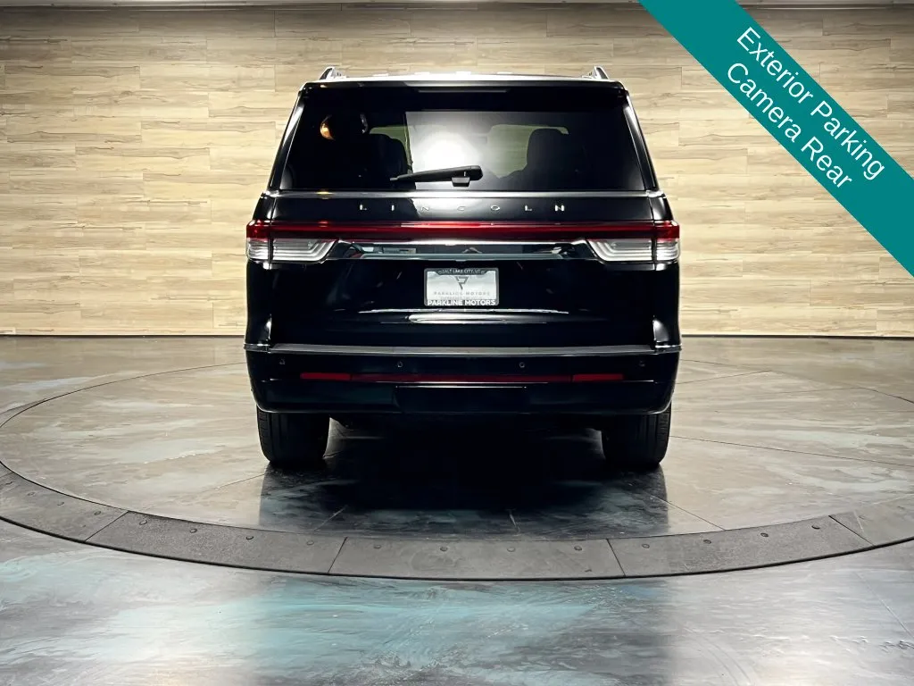 Lincoln Navigator photo 15