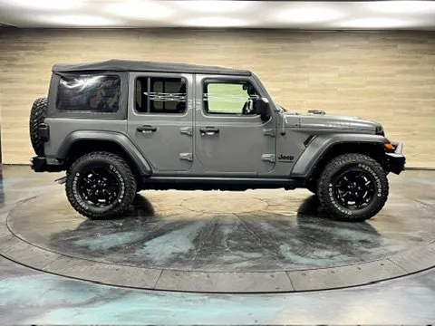 Jeep Wrangler photo 22