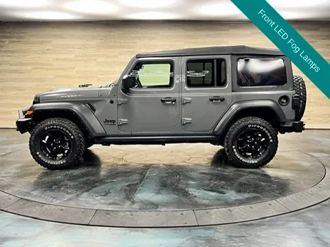 Jeep Wrangler photo 14